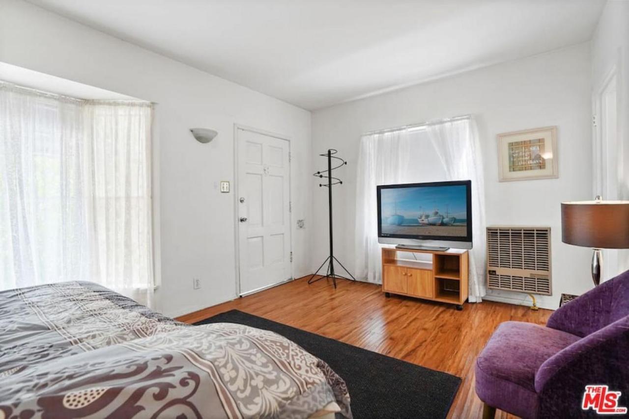 Lovely Located In Santa Monica A Los Angeles